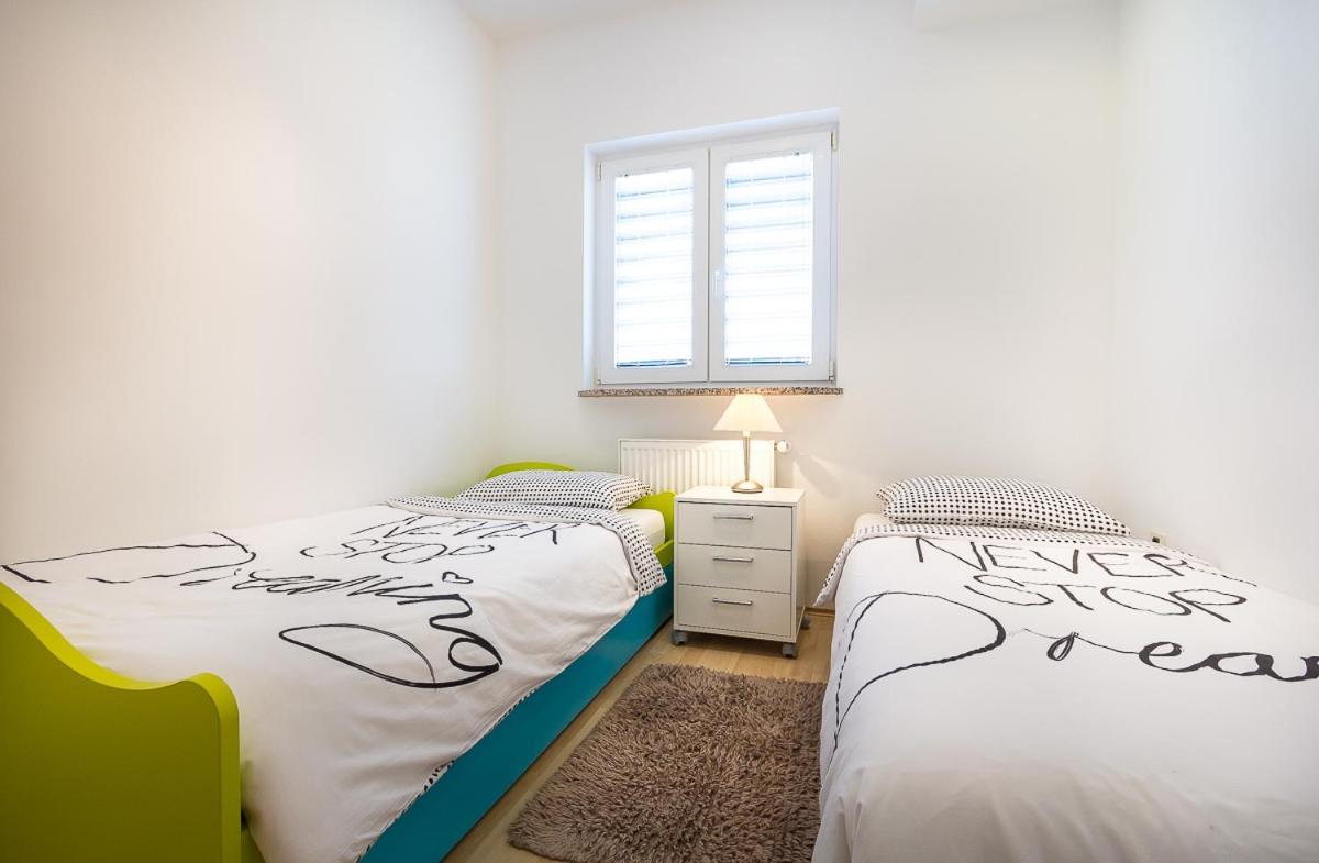 Apartment Igor 3 **** Медулин Екстериор снимка